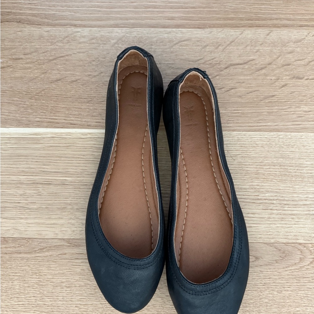 Frye Carson Black Leather Women's Flats